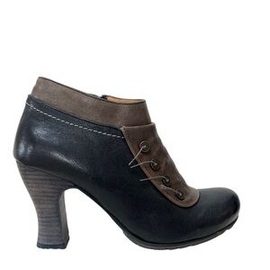Gold Button Leather Charcoal and Grey Ankle Boots - Size EU 38